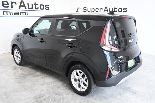 2023 Kia Soul LX IVT - 22827655 - 5
