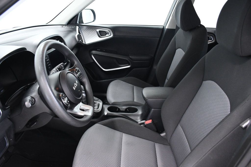 2023 Kia Soul LX IVT - 22827655 - 6