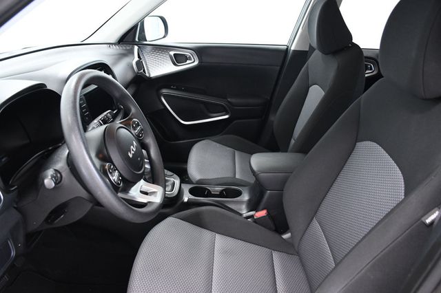 2023 Kia Soul LX IVT - 22827655 - 6