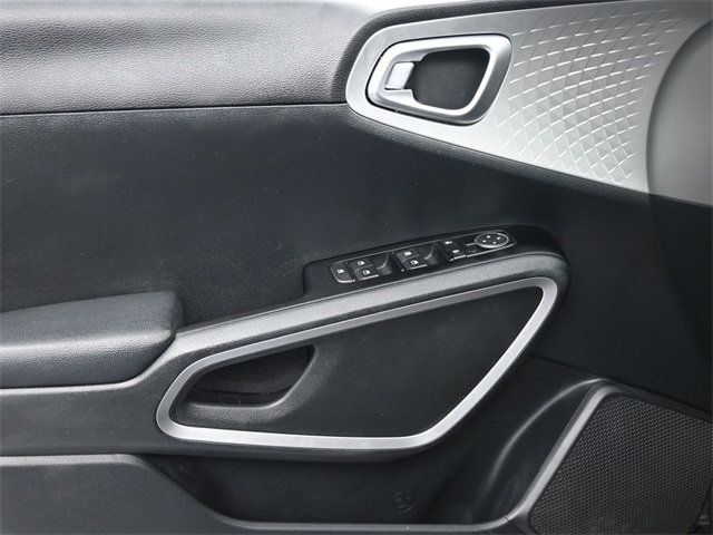 2023 Kia Soul LX IVT - 22960865 - 10