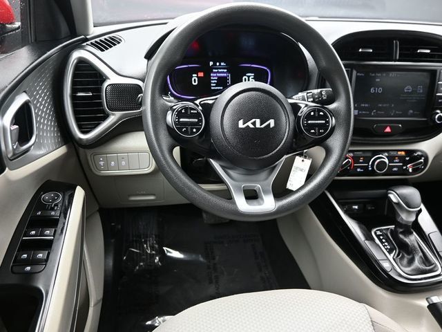 2023 Kia Soul LX IVT - 22973427 - 17