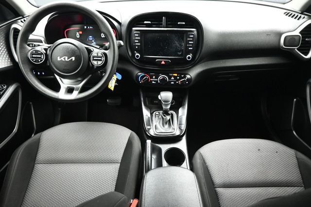 2023 Kia Soul LX IVT - 23057687 - 12
