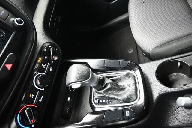 2023 Kia Soul LX IVT - 23057687 - 16