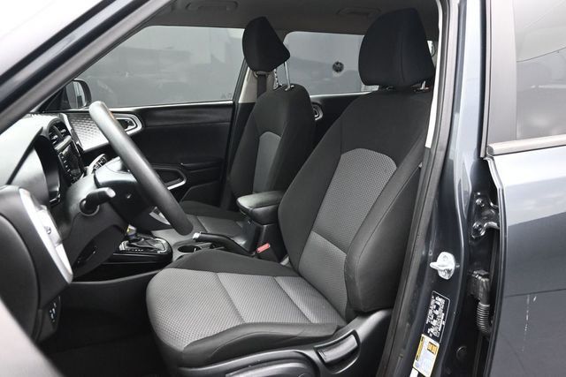 2023 Kia Soul LX IVT - 23057687 - 4