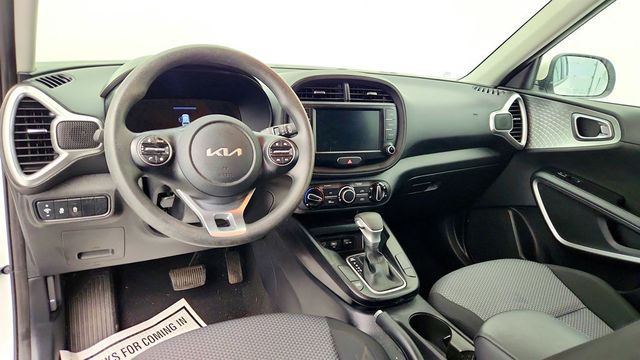2023 Kia Soul LX IVT - 22957125 - 11
