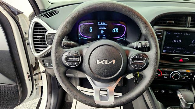 2023 Kia Soul LX IVT - 22957125 - 12