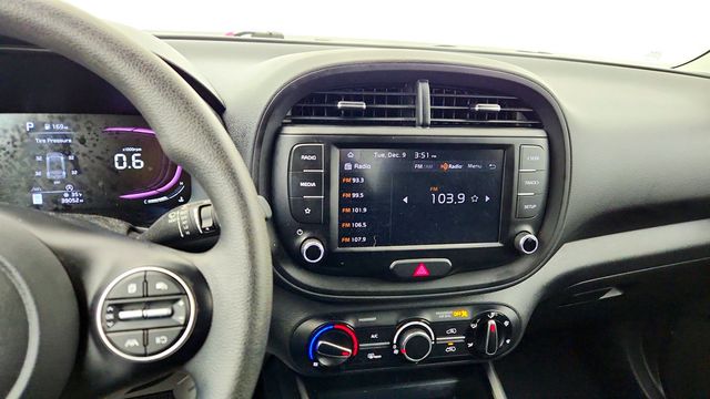 2023 Kia Soul LX IVT - 22957125 - 15