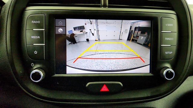 2023 Kia Soul LX IVT - 22957125 - 16