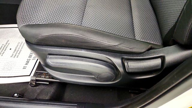 2023 Kia Soul LX IVT w/ Technology Pkg - 23079177 - 10