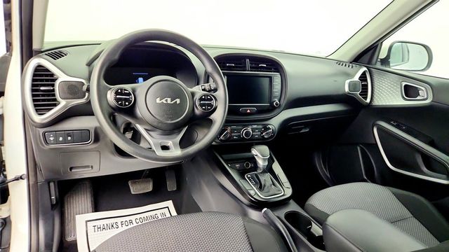 2023 Kia Soul LX IVT w/ Technology Pkg - 23079177 - 11