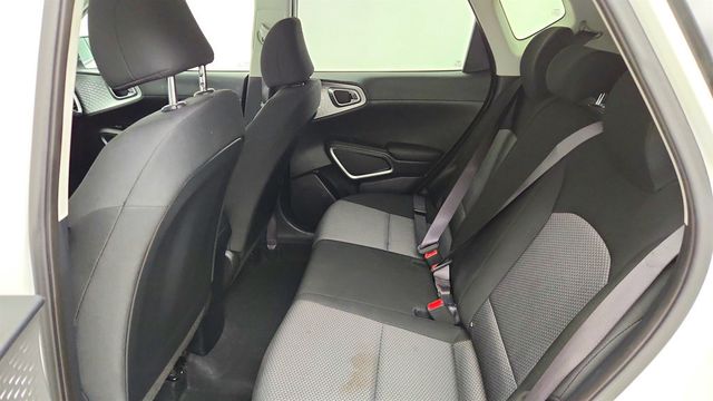 2023 Kia Soul LX IVT w/ Technology Pkg - 23079177 - 19