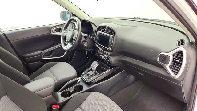 2023 Kia Soul LX IVT w/ Technology Pkg - 23079177 - 23
