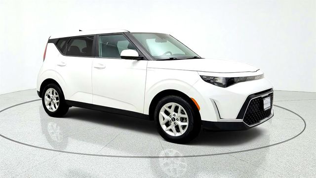 2023 Kia Soul LX IVT w/ Technology Pkg - 23079177 - 2