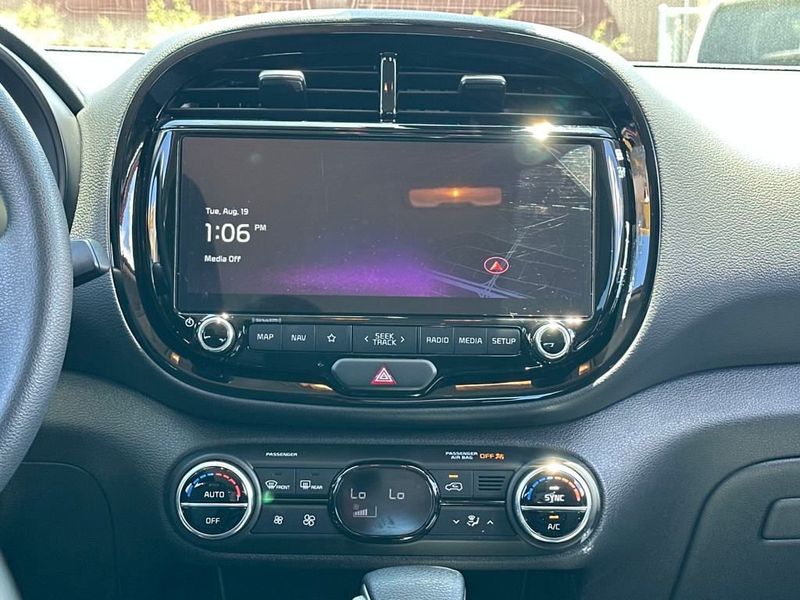 2023 Kia Soul LX S photo 14