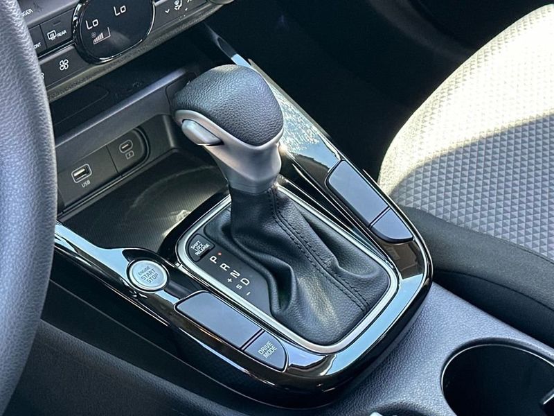 2023 Kia Soul LX S photo 16
