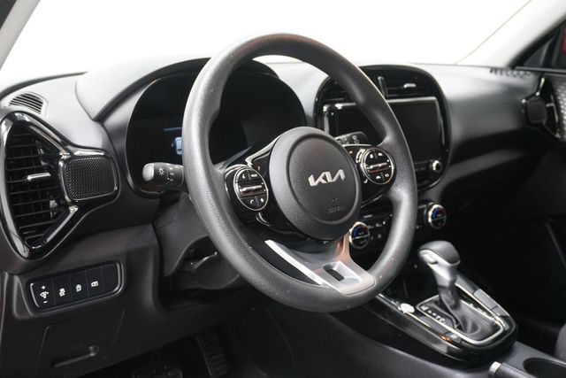 2023 Kia Soul S IVT - 22929533 - 7