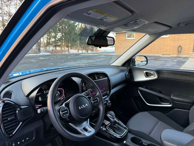 2023 Kia Soul S IVT - 22974886 - 18