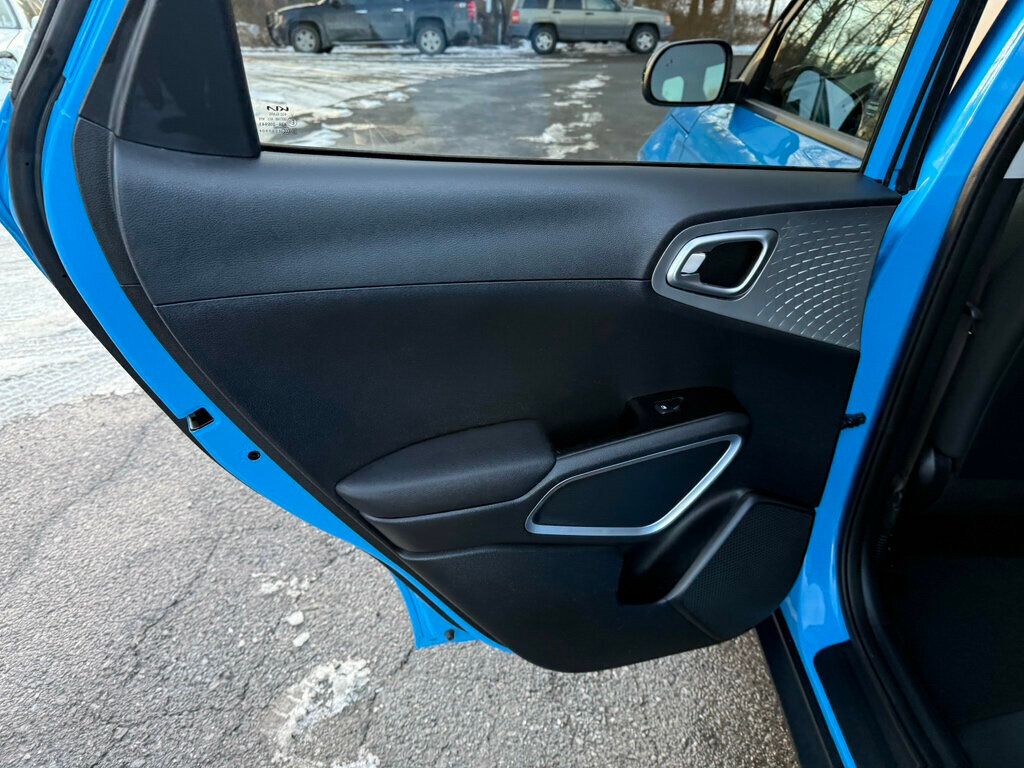 2023 Kia Soul S IVT - 22974886 - 24