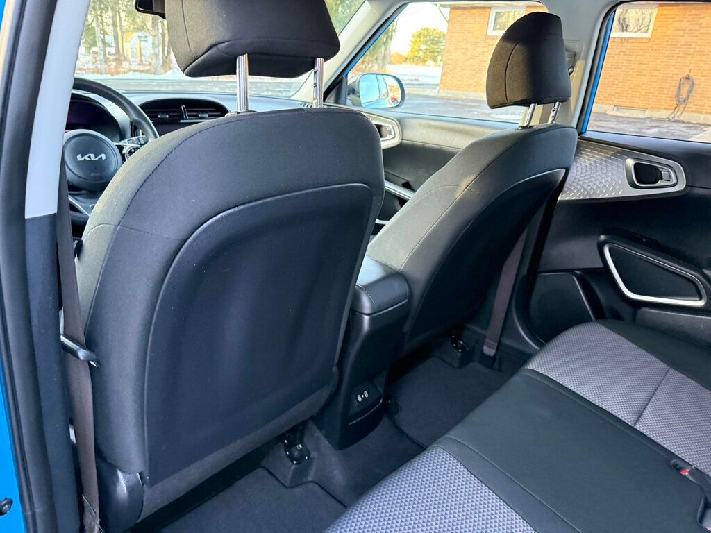 2023 Kia Soul S IVT - 22974886 - 28