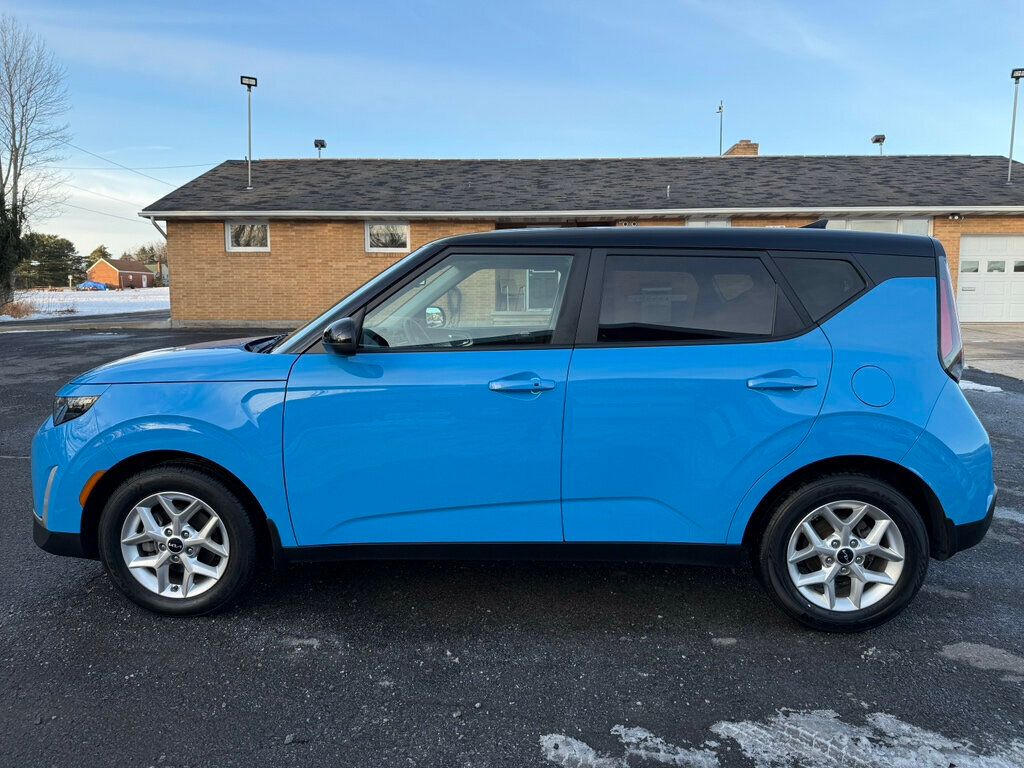 2023 Kia Soul S IVT - 22974886 - 5