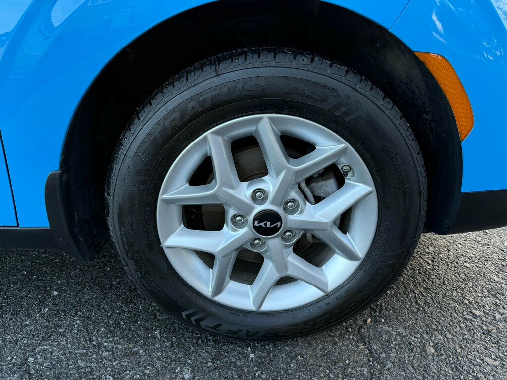 2023 Kia Soul S IVT - 22974886 - 8