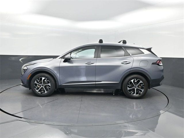 2023 Kia Sportage EX photo 2