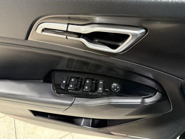 2023 Kia Sportage EX photo 21