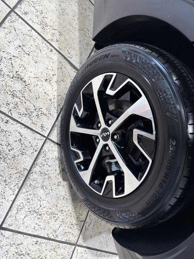 2023 Kia Sportage EX photo 8