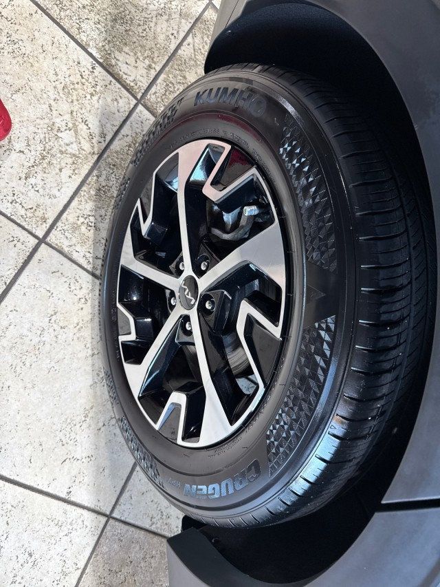 2023 Kia Sportage EX photo 9