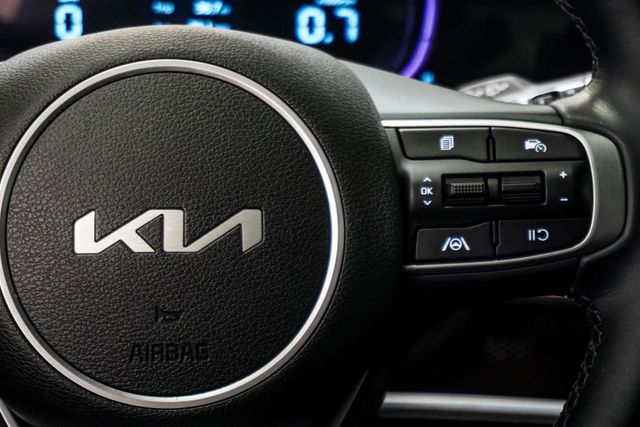 2023 Kia Sportage EX FWD - 23013701 - 13