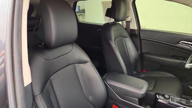 2023 Kia Sportage EX w/ Side Step Bars - 23030450 - 22