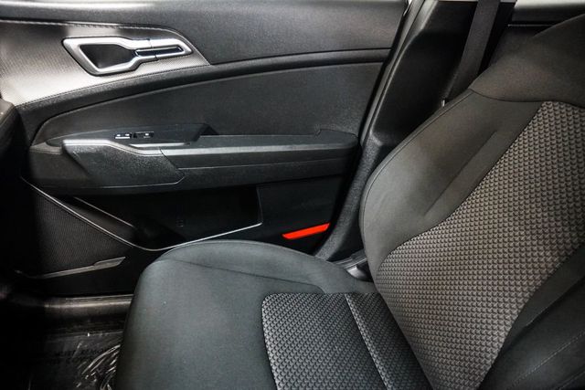 2023 Kia Sportage LX FWD - 22989610 - 27