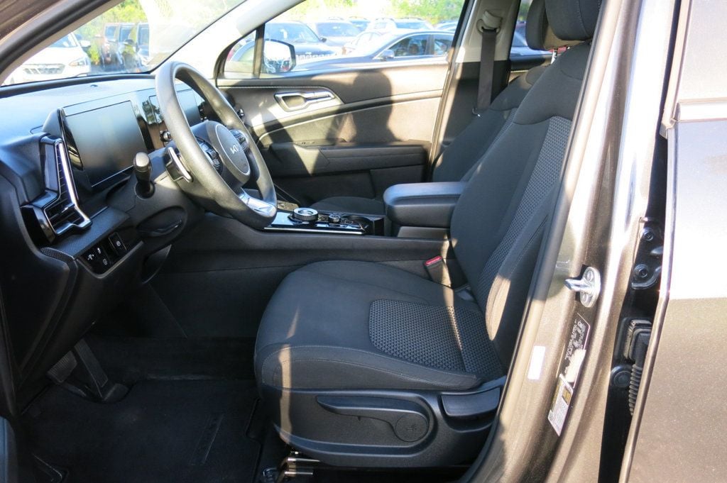2023 Kia Sportage Hybrid LX AWD - 23055921 - 12