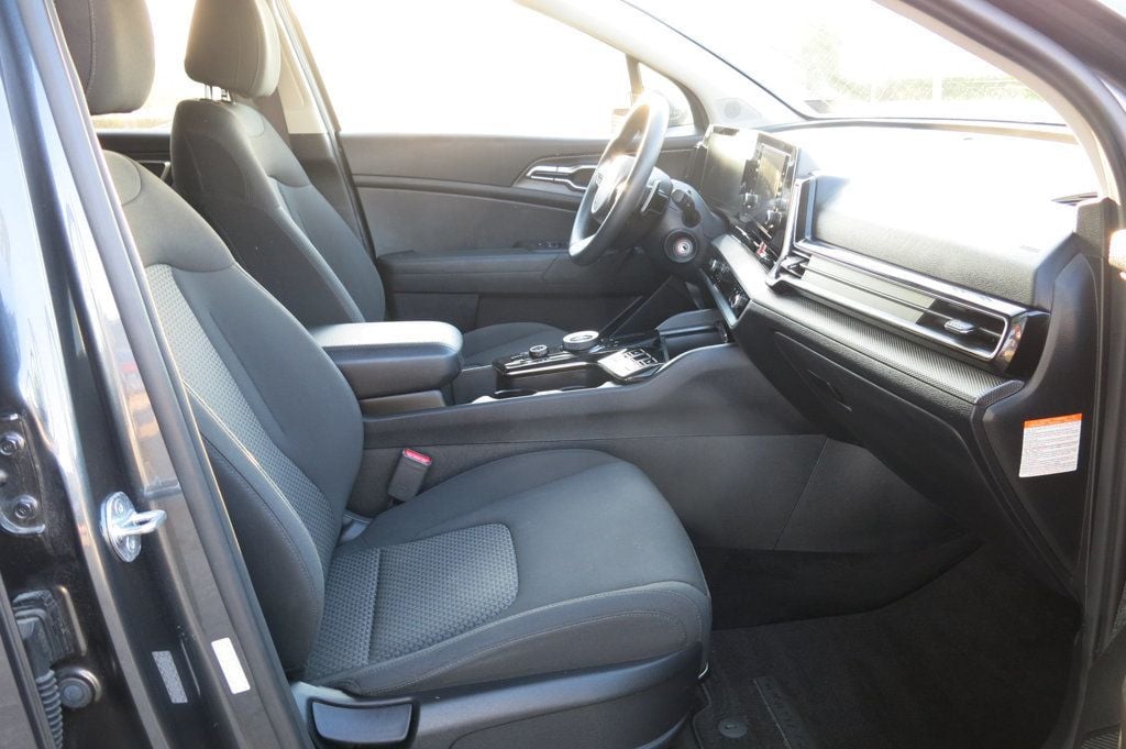 2023 Kia Sportage Hybrid LX AWD - 23055921 - 13