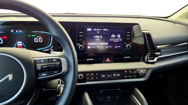 2023 Kia Sportage Hybrid LX AWD - 22993481 - 16