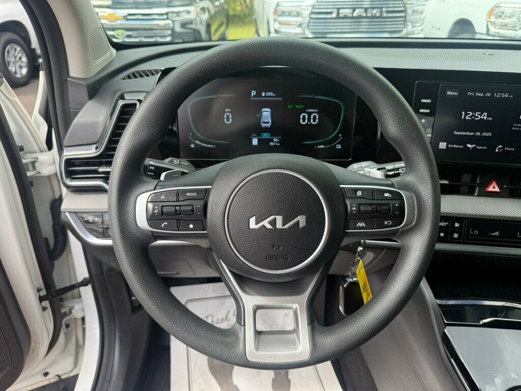 2023 Kia Sportage Hybrid LX photo 5