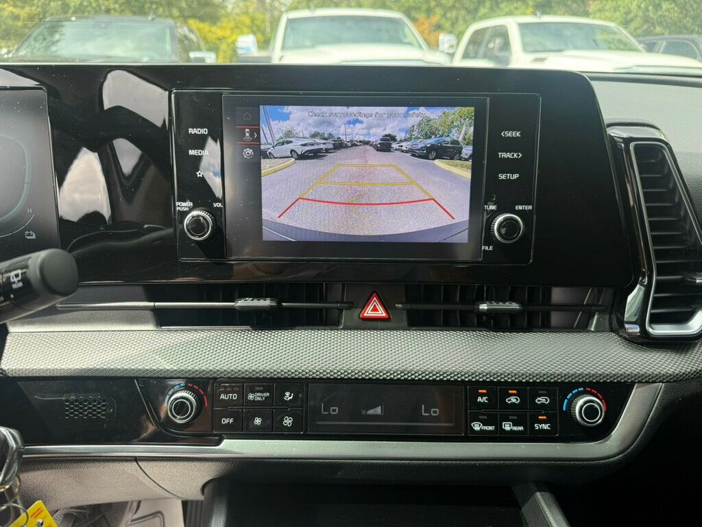 2023 Kia Sportage Hybrid LX photo 6