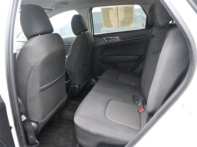 2023 Kia Sportage Hybrid LX FWD - 22977530 - 13