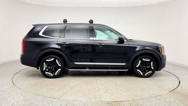 2023 Kia Telluride S AWD with Sunroof Package - 22978845 - 3