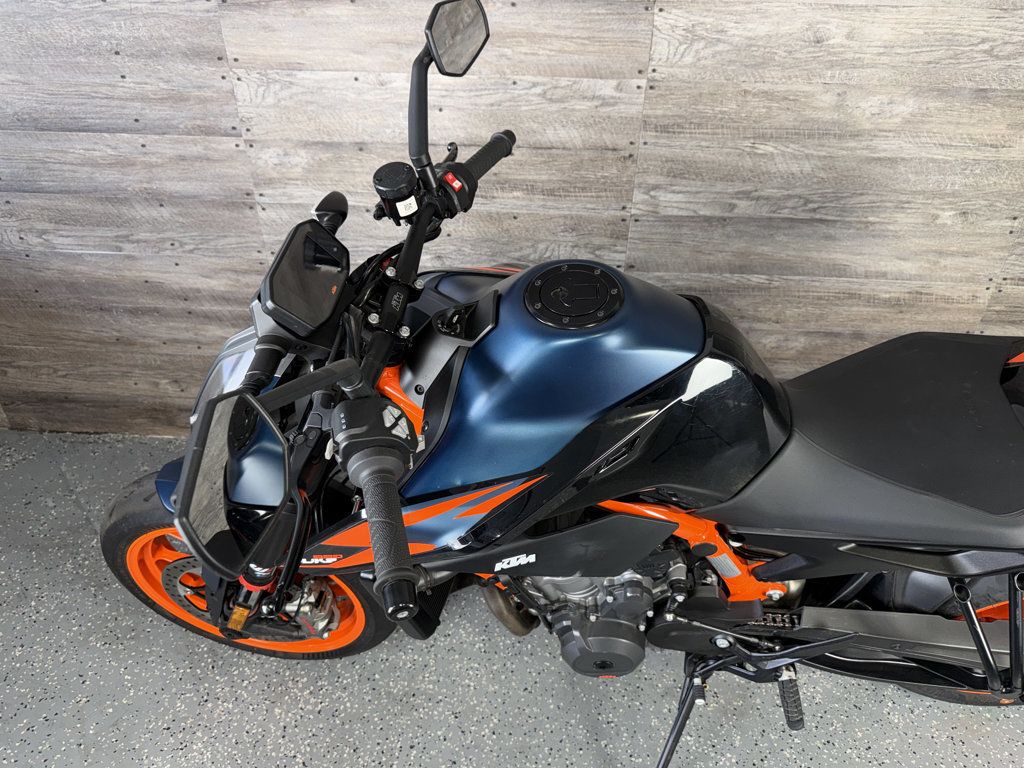 2023 KTM 890 Duke R One Owner! - 23081422 - 12