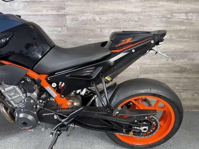 2023 KTM 890 Duke R One Owner! - 23081422 - 14