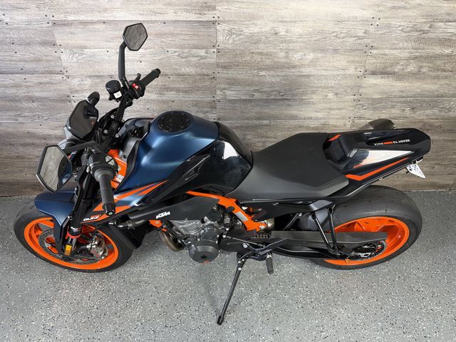 2023 KTM 890 Duke R One Owner! - 23081422 - 15