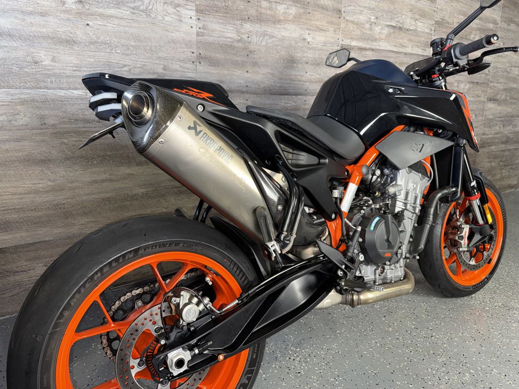 2023 KTM 890 Duke R One Owner! - 23081422 - 2