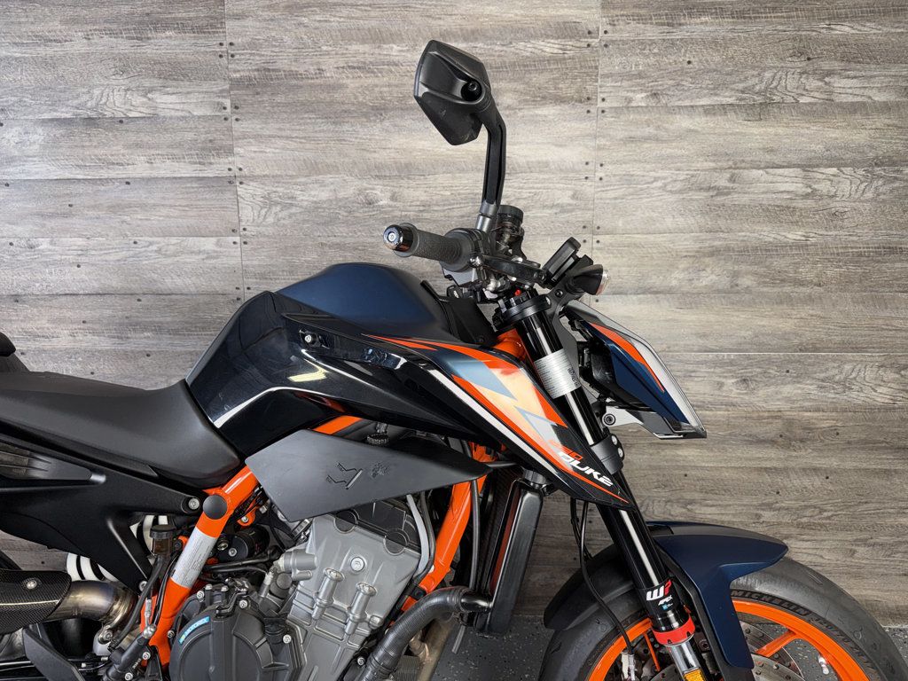 2023 KTM 890 Duke R One Owner! - 23081422 - 3