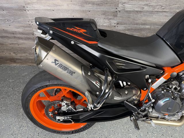 2023 KTM 890 Duke R One Owner! - 23081422 - 7