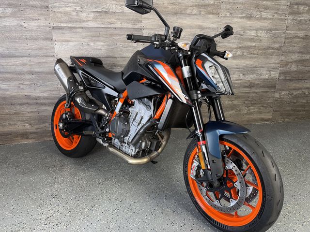 2023 KTM 890 Duke R One Owner! - 23081422 - 8