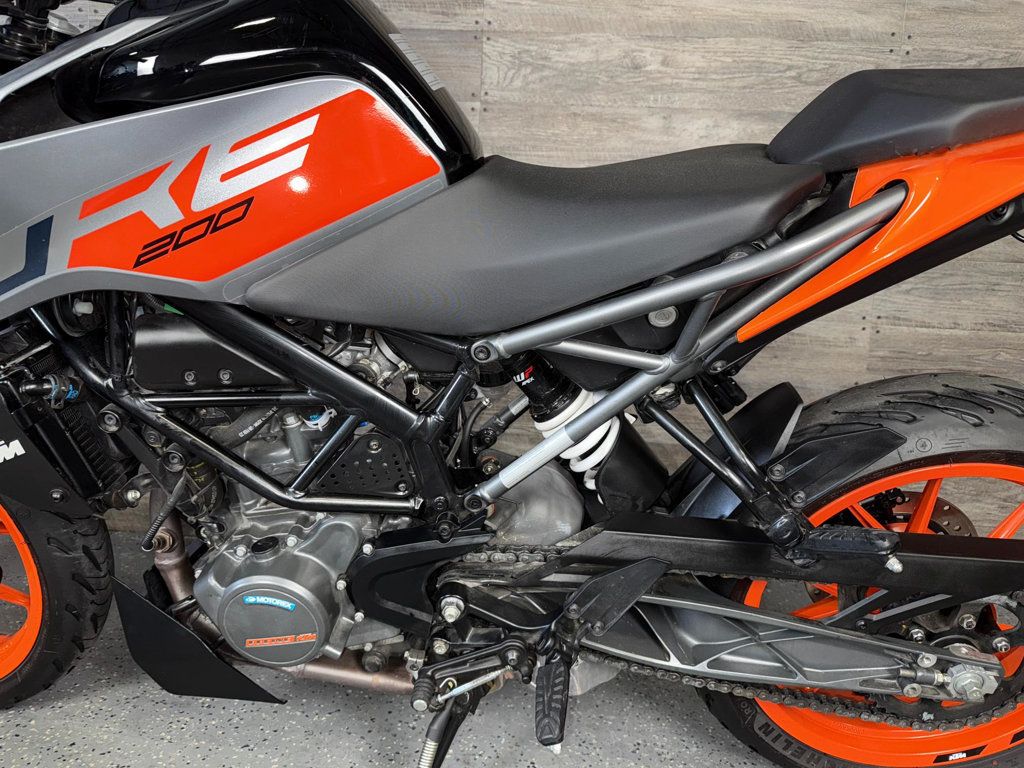 2023 KTM Duke 200 LOW MILES! - 22947072 - 13