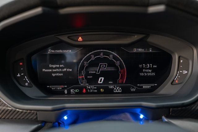 2023 Lamborghini Urus Performante photo 12