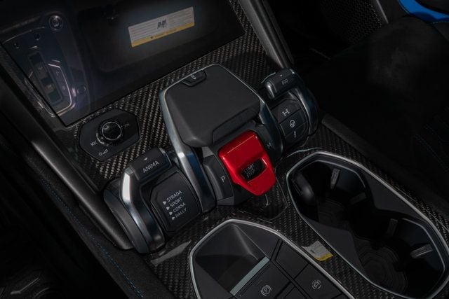 2023 Lamborghini Urus Performante photo 15