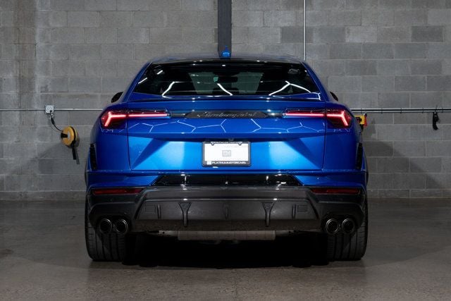 2023 Lamborghini Urus Performante photo 4